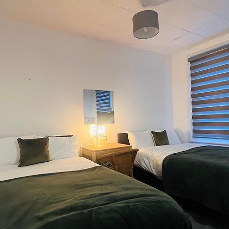 Harry Potter 9 3/4 Flat Apartment Londra Exterior foto