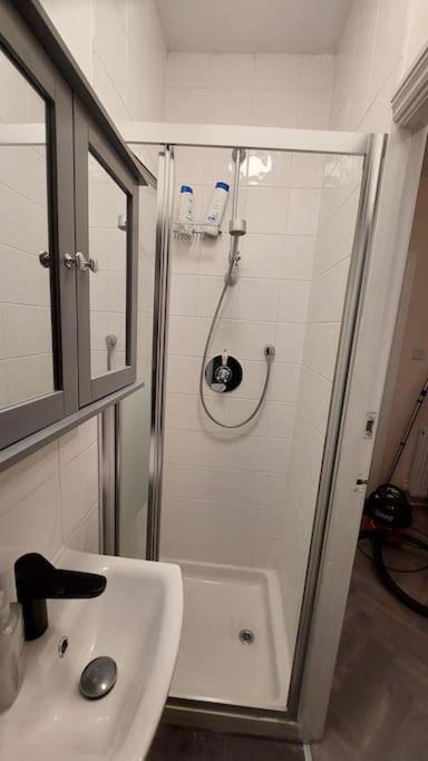 Harry Potter 9 3/4 Flat Apartment Londra Exterior foto