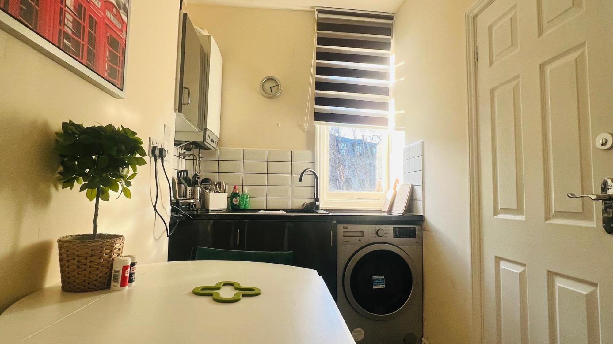 Harry Potter 9 3/4 Flat Apartment Londra Exterior foto