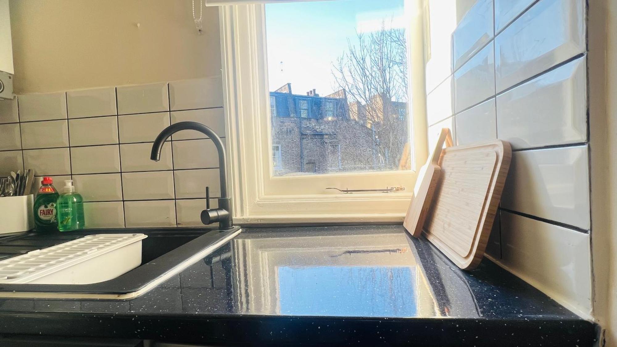 Harry Potter 9 3/4 Flat Apartment Londra Exterior foto