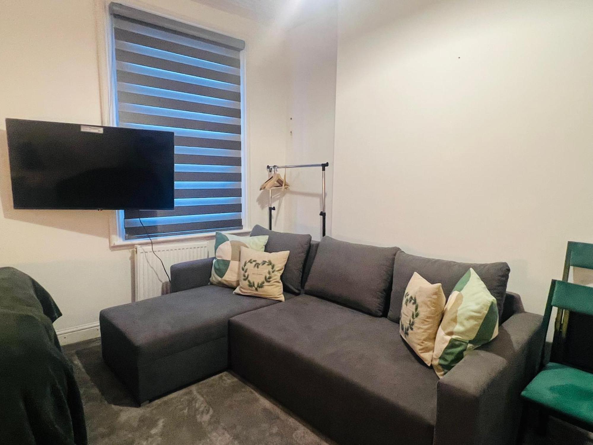 Harry Potter 9 3/4 Flat Apartment Londra Exterior foto
